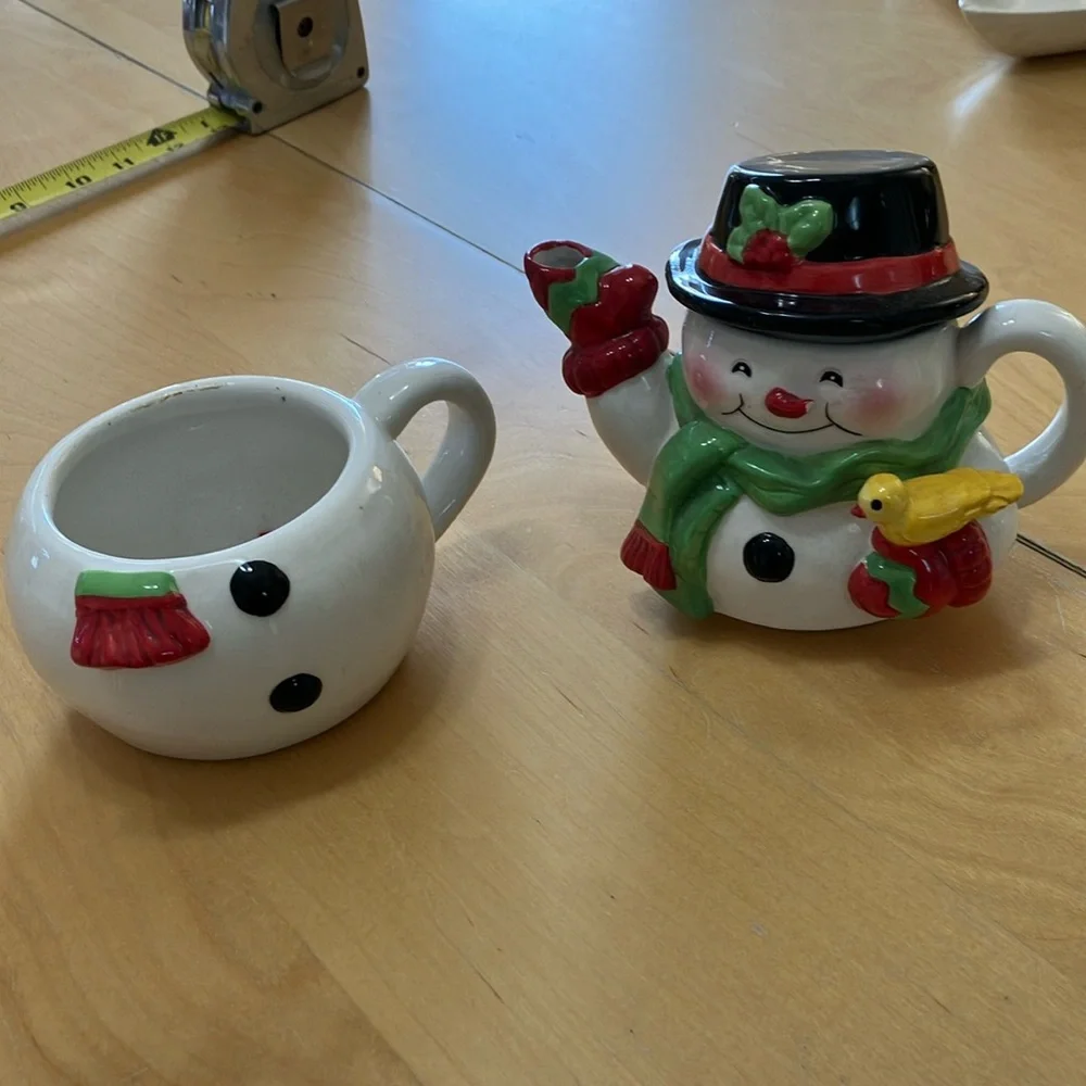Too Good Gourmet Snowman teapot‎ and mug set vintage with yellow canary